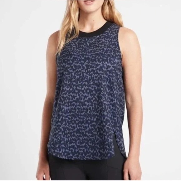 Athleta Tops - Athleta Zephyr Leopard Print workout tank top size Medium